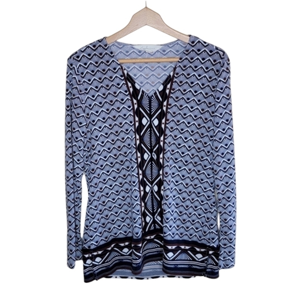 Magnolia Grace | Navy & Brown Print Stretchy V-neck Top Size Medium